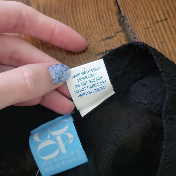 Co-Op Sheer Floral Lace Cropped Leggings - Picture 5 of 5